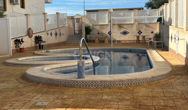 Resale - Apartment / flat - Orihuela - Inland