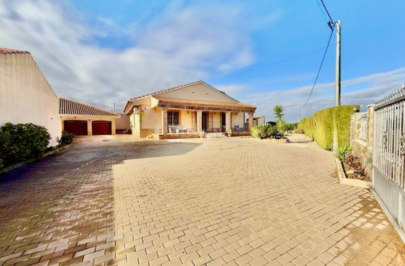 Resale - Villa - Avileses - Inland