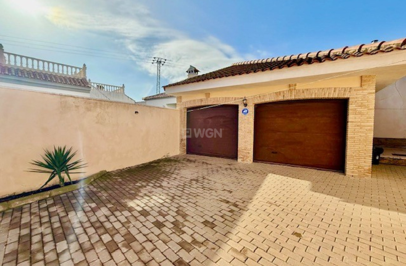 Resale - Villa - Avileses - Inland