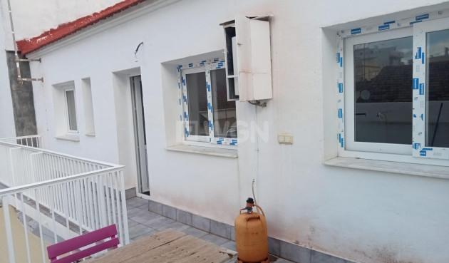 Resale - Apartment / flat - Los Alcázares - Centro