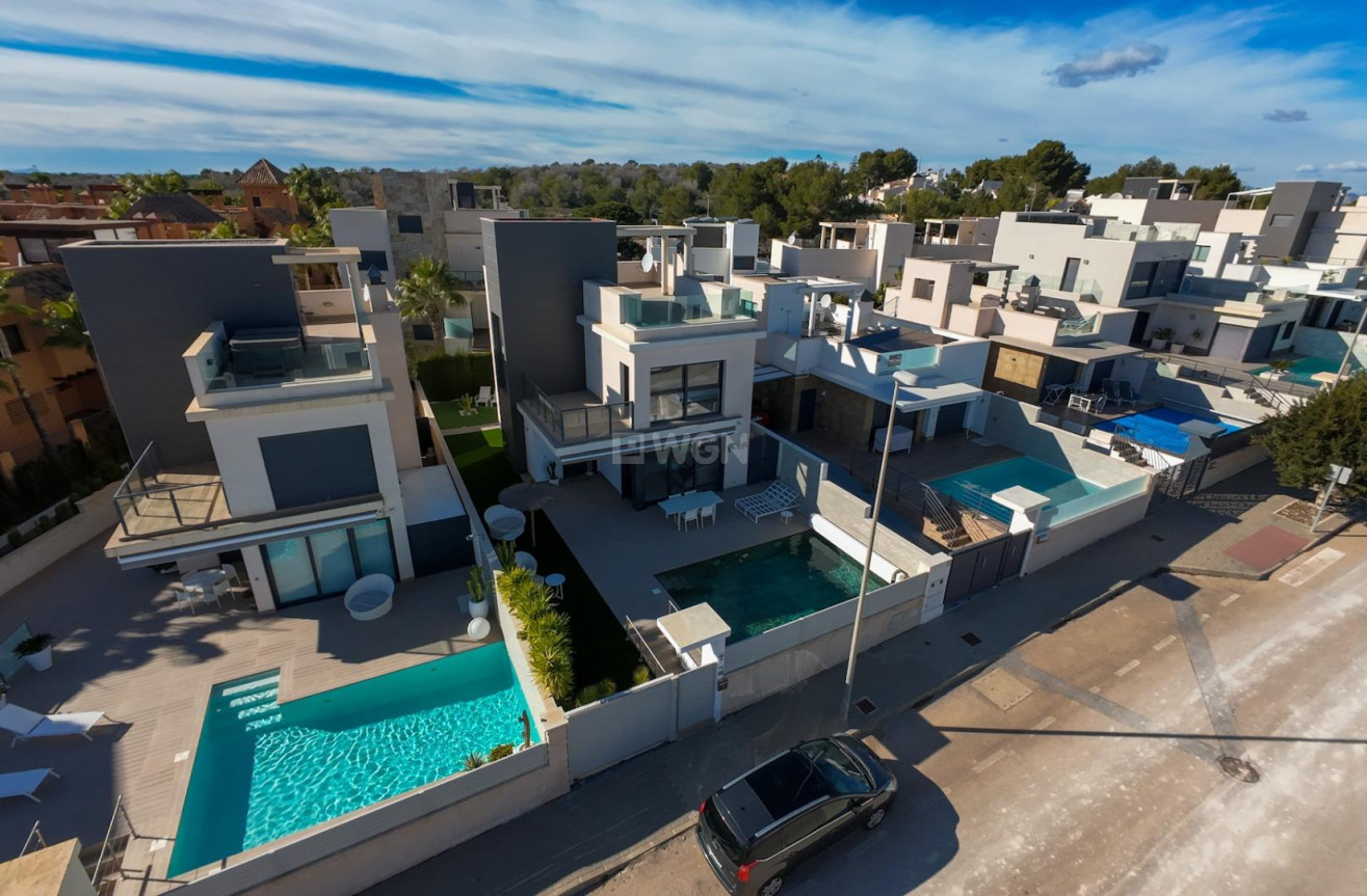 Odsprzedaż - Villa - San Miguel de Salinas - Bellavista