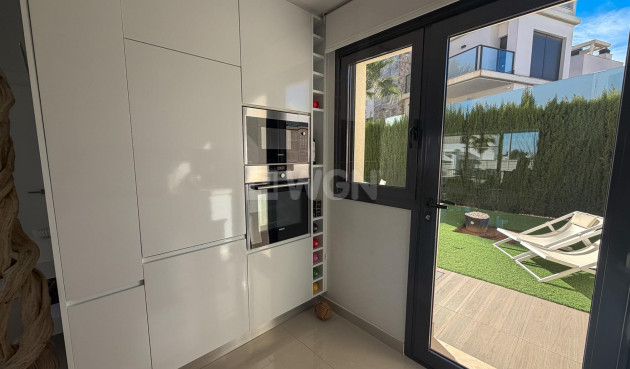 Odsprzedaż - Villa - San Miguel de Salinas - Bellavista