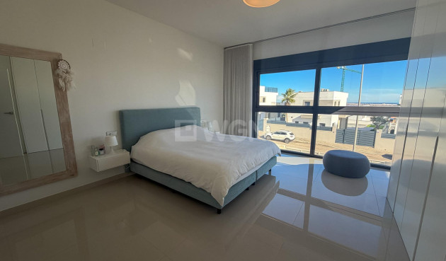 Odsprzedaż - Villa - San Miguel de Salinas - Bellavista