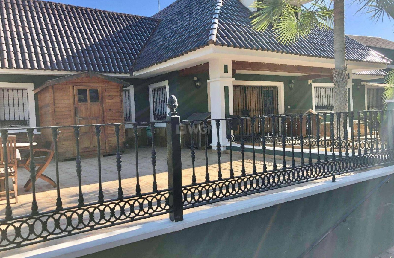 Resale - Villa - El Palmar