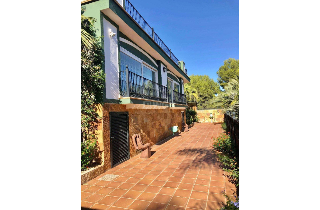 Resale - Villa - El Palmar