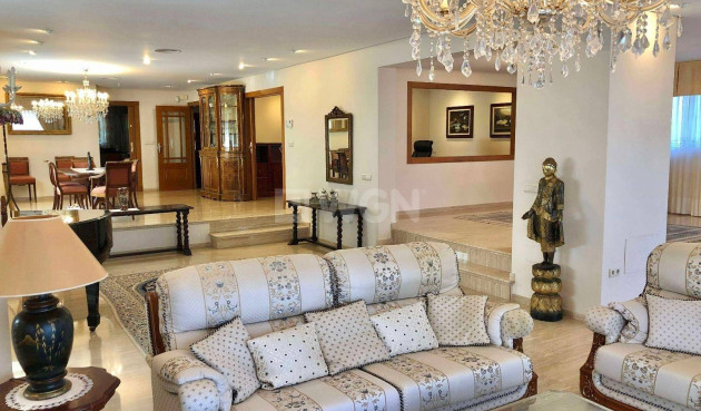 Resale - Villa - El Palmar