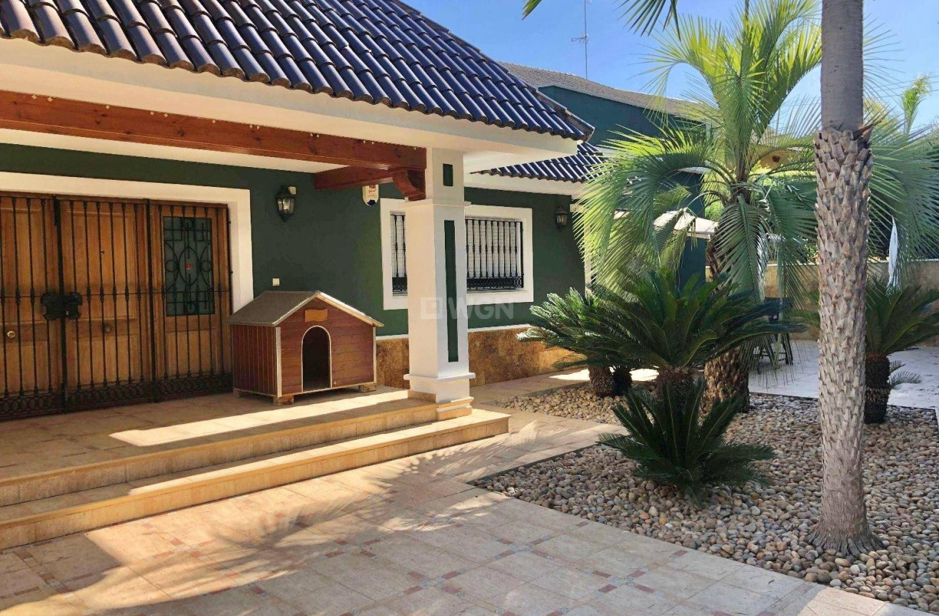 Resale - Villa - El Palmar