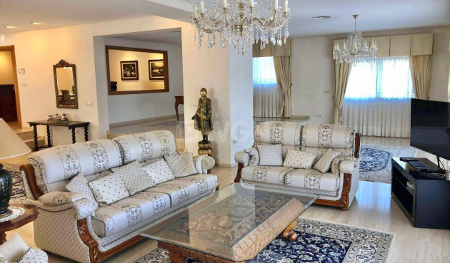 Resale - Villa - El Palmar