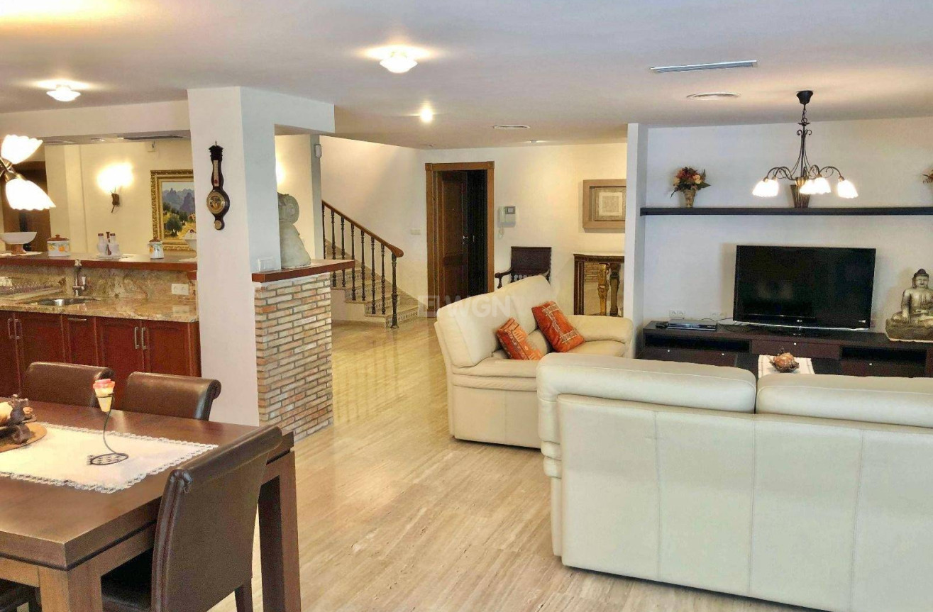 Resale - Villa - El Palmar