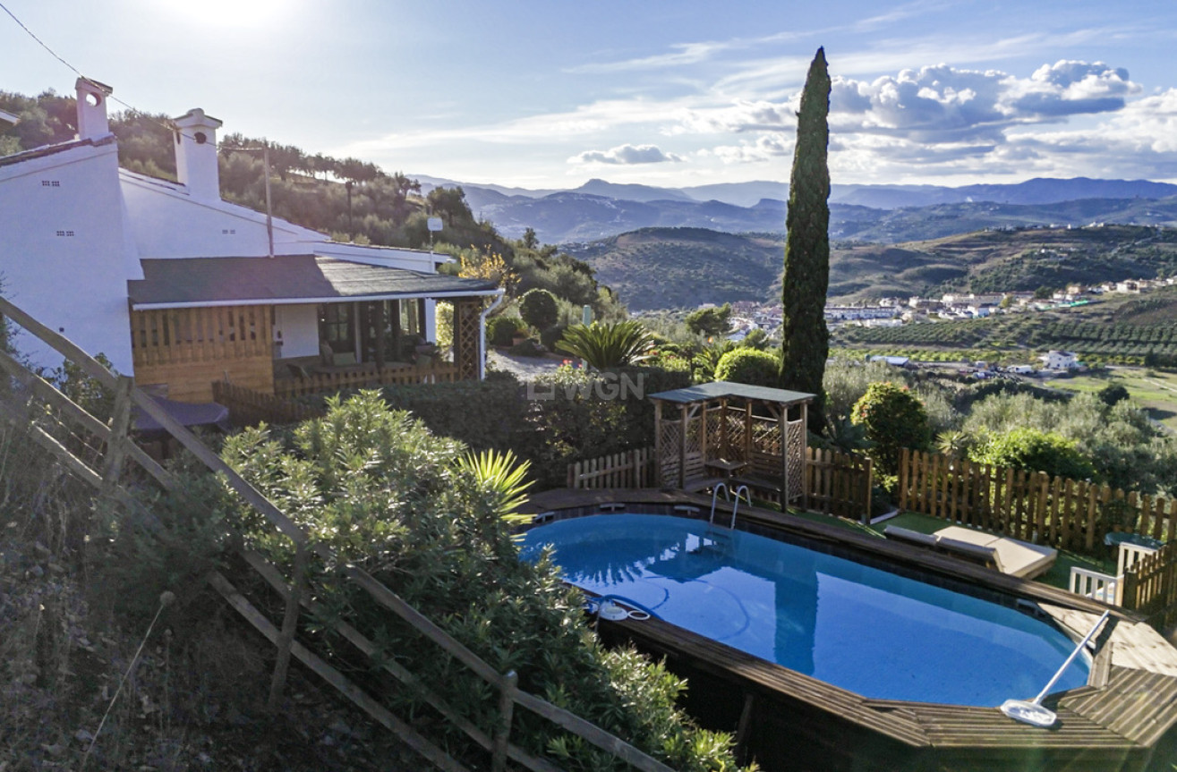 Resale - Villa - Alcaucín - Inland