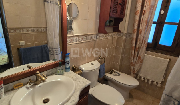 Resale - Villa - Alcaucín - Inland