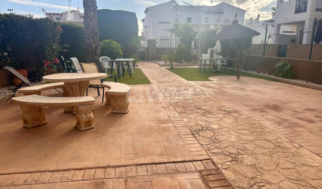 Wiederverkauf - Villa - Orihuela Costa - Ciñuelica