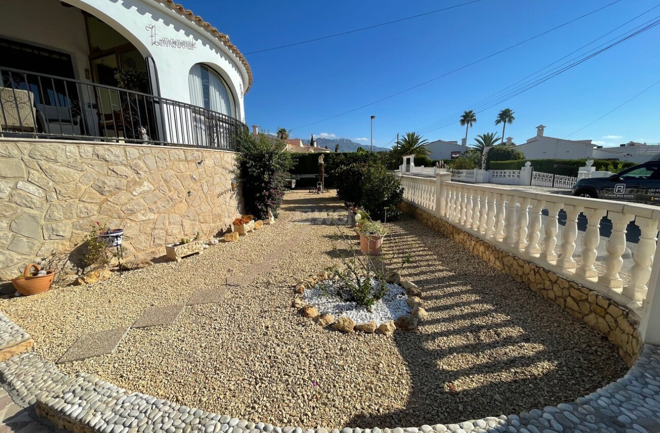 Odsprzedaż - Villa - Alfas del Pí - Costa Blanca