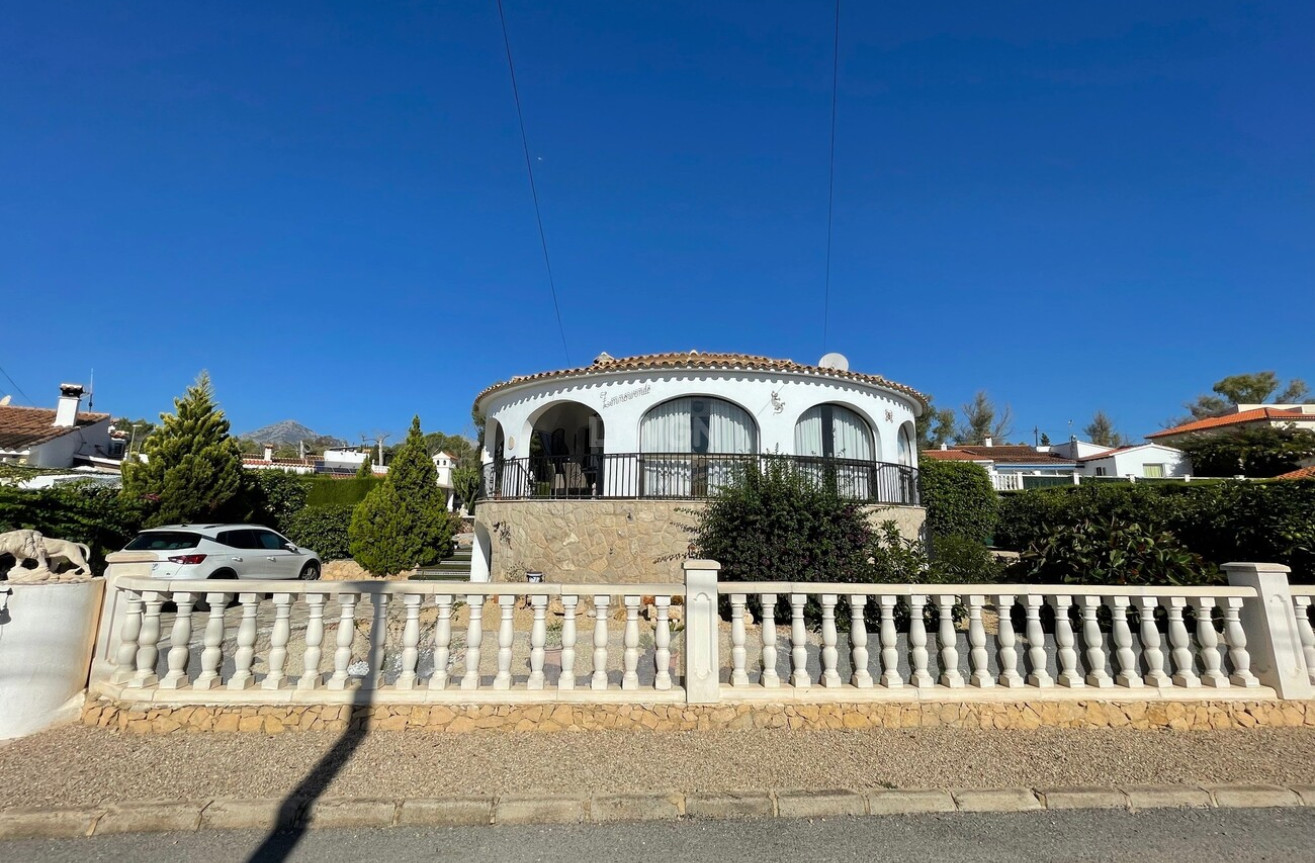 Odsprzedaż - Villa - Alfas del Pí - Costa Blanca