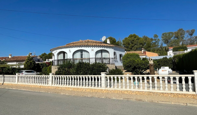 Odsprzedaż - Villa - Alfas del Pí - Costa Blanca