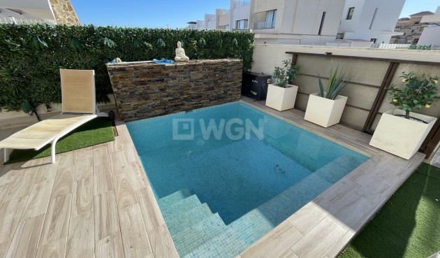 Odsprzedaż - Villa - Villamartin