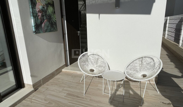 Odsprzedaż - Villa - Villamartin