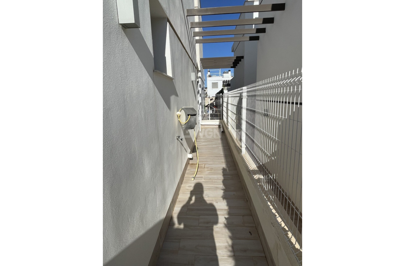 Odsprzedaż - Villa - Villamartin