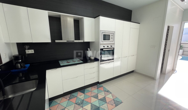 Odsprzedaż - Villa - Villamartin