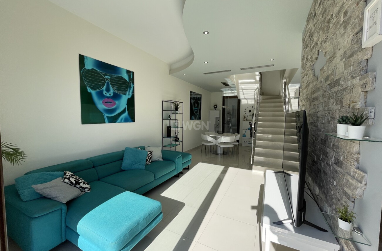 Odsprzedaż - Villa - Villamartin