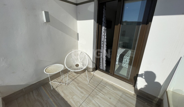 Odsprzedaż - Villa - Villamartin