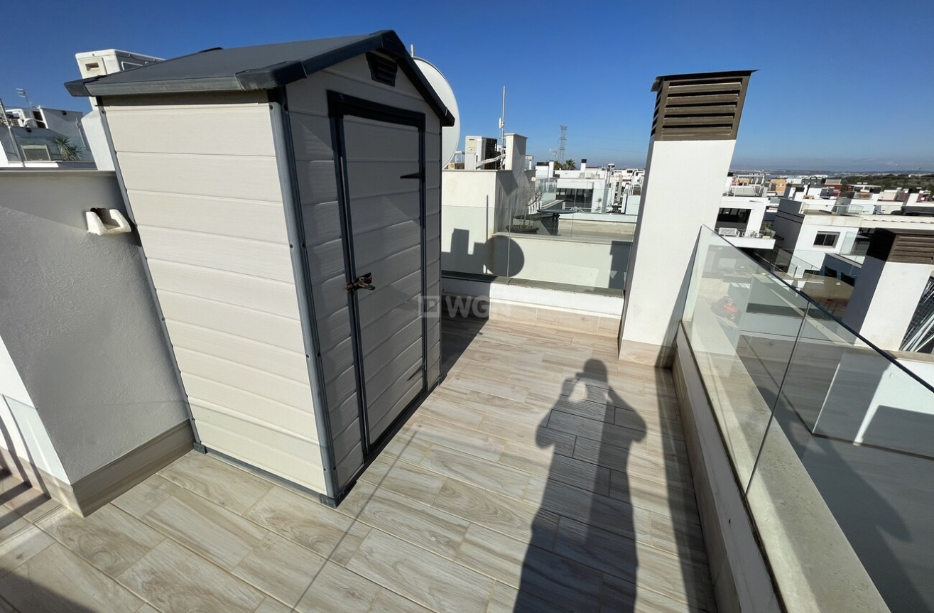 Odsprzedaż - Villa - Villamartin