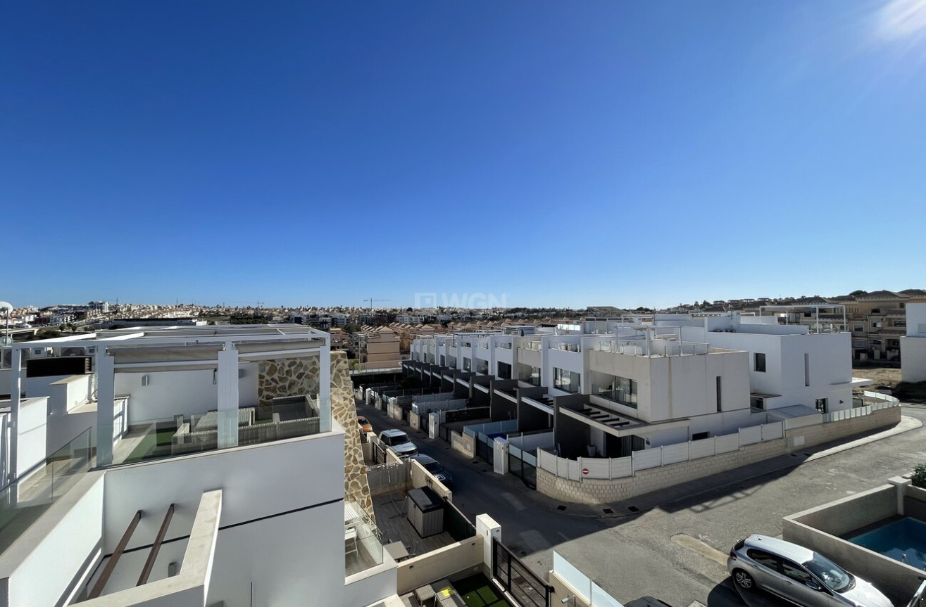 Odsprzedaż - Villa - Villamartin