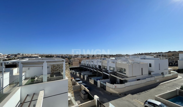 Odsprzedaż - Villa - Villamartin