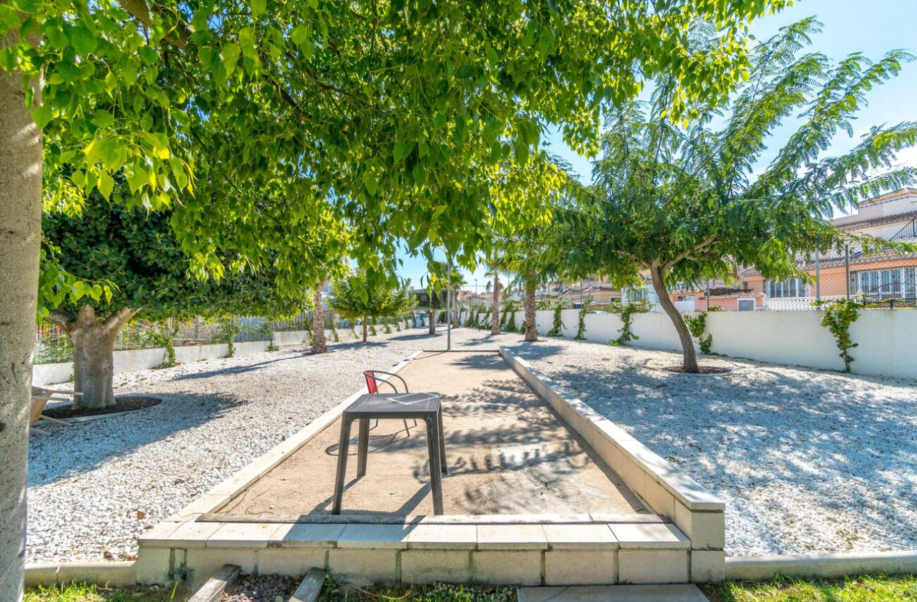 Odsprzedaż - Villa - Villamartin