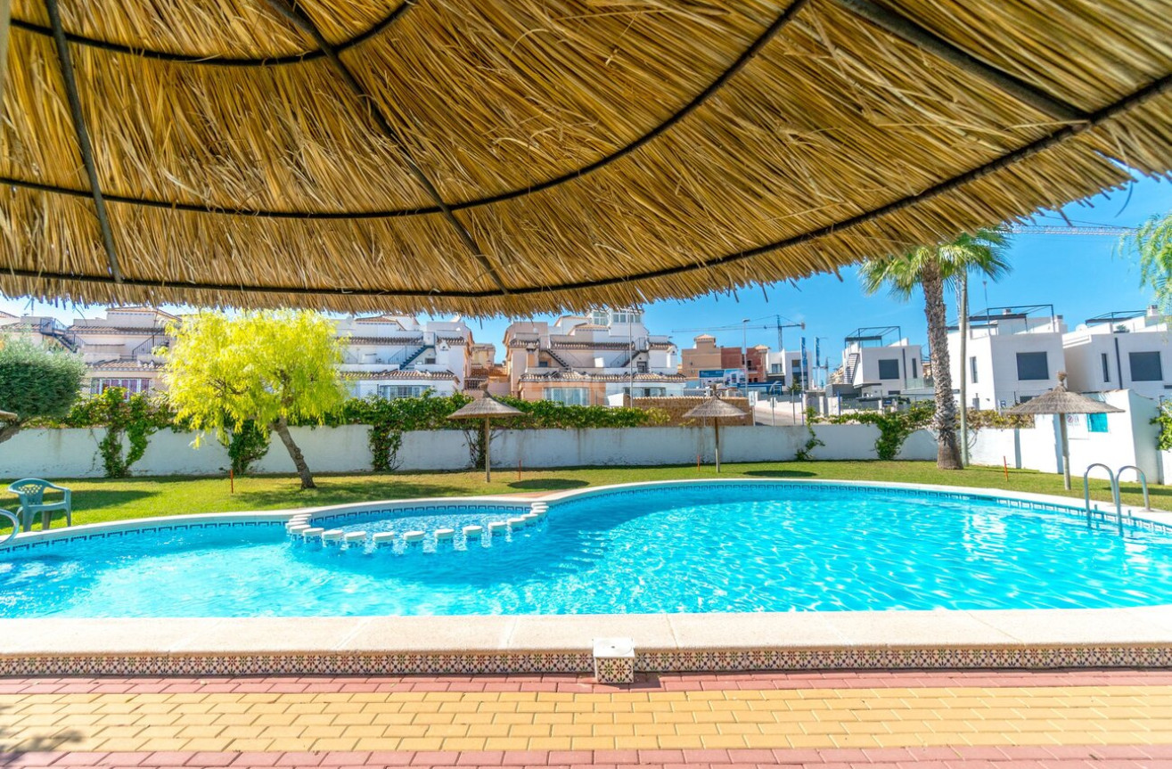 Odsprzedaż - Villa - Villamartin