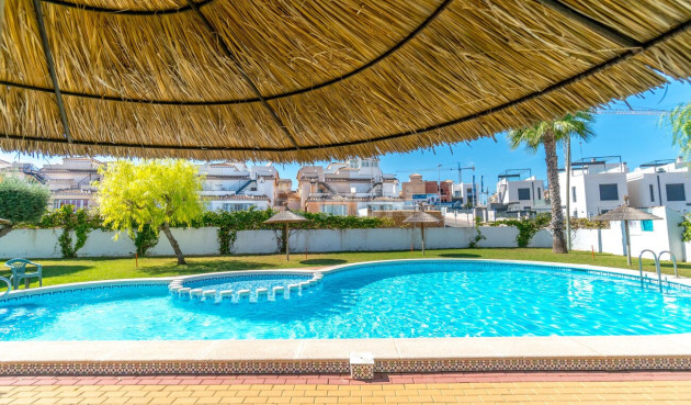 Odsprzedaż - Villa - Villamartin