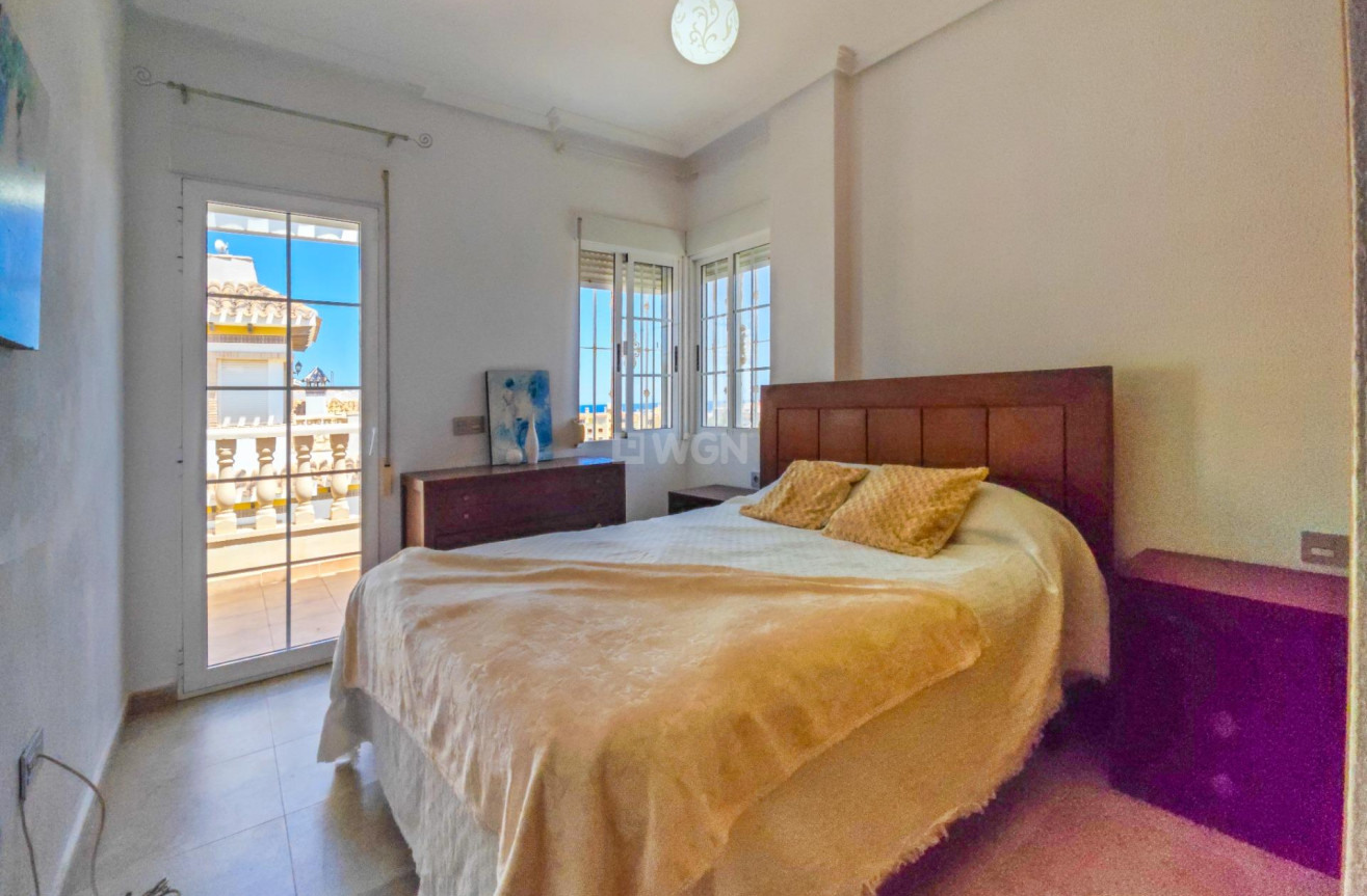 Odsprzedaż - Villa - Torrevieja - La Mata