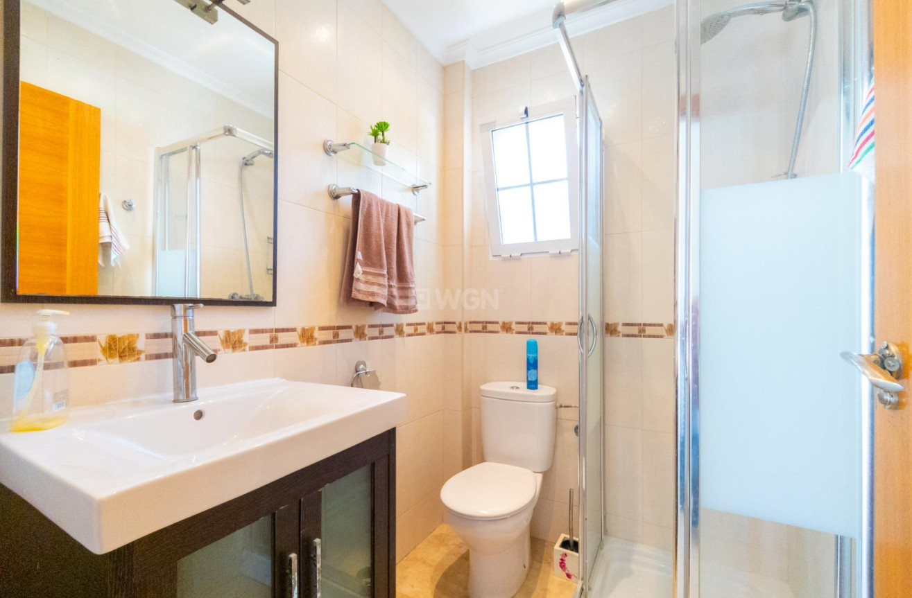 Odsprzedaż - Villa - Torrevieja - La Mata