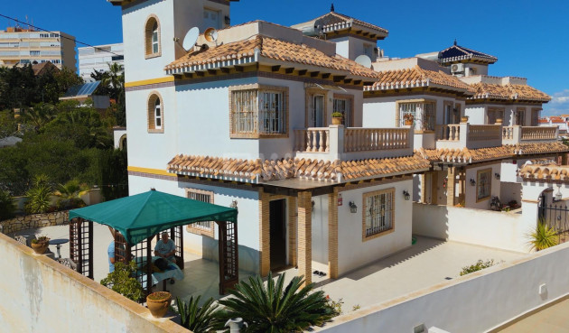 Odsprzedaż - Villa - Torrevieja - La Mata