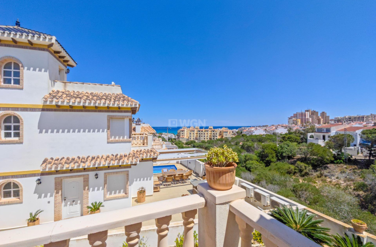 Odsprzedaż - Villa - Torrevieja - La Mata