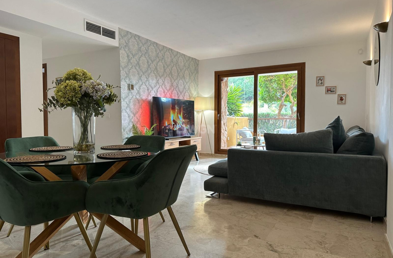 Resale - Apartment / flat - Punta Prima - Costa Blanca