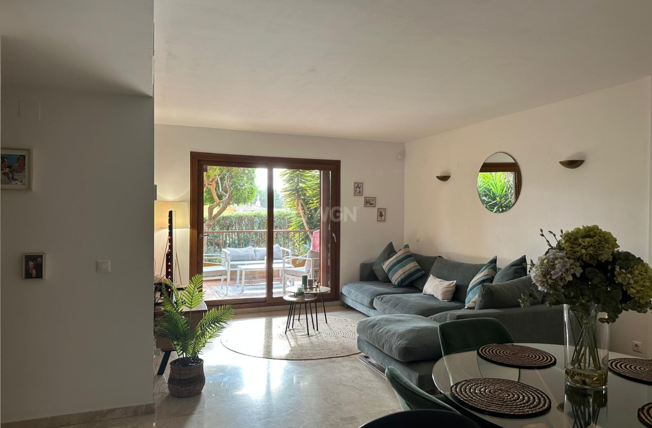 Resale - Apartment / flat - Punta Prima - Costa Blanca