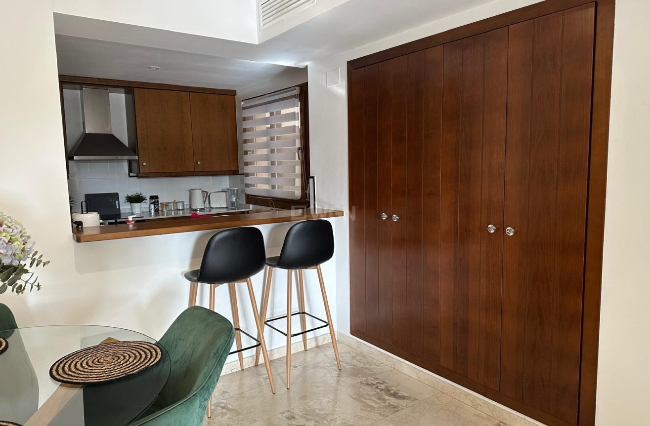 Resale - Apartment / flat - Punta Prima - Costa Blanca