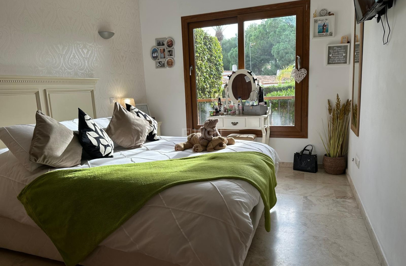 Resale - Apartment / flat - Punta Prima - Costa Blanca