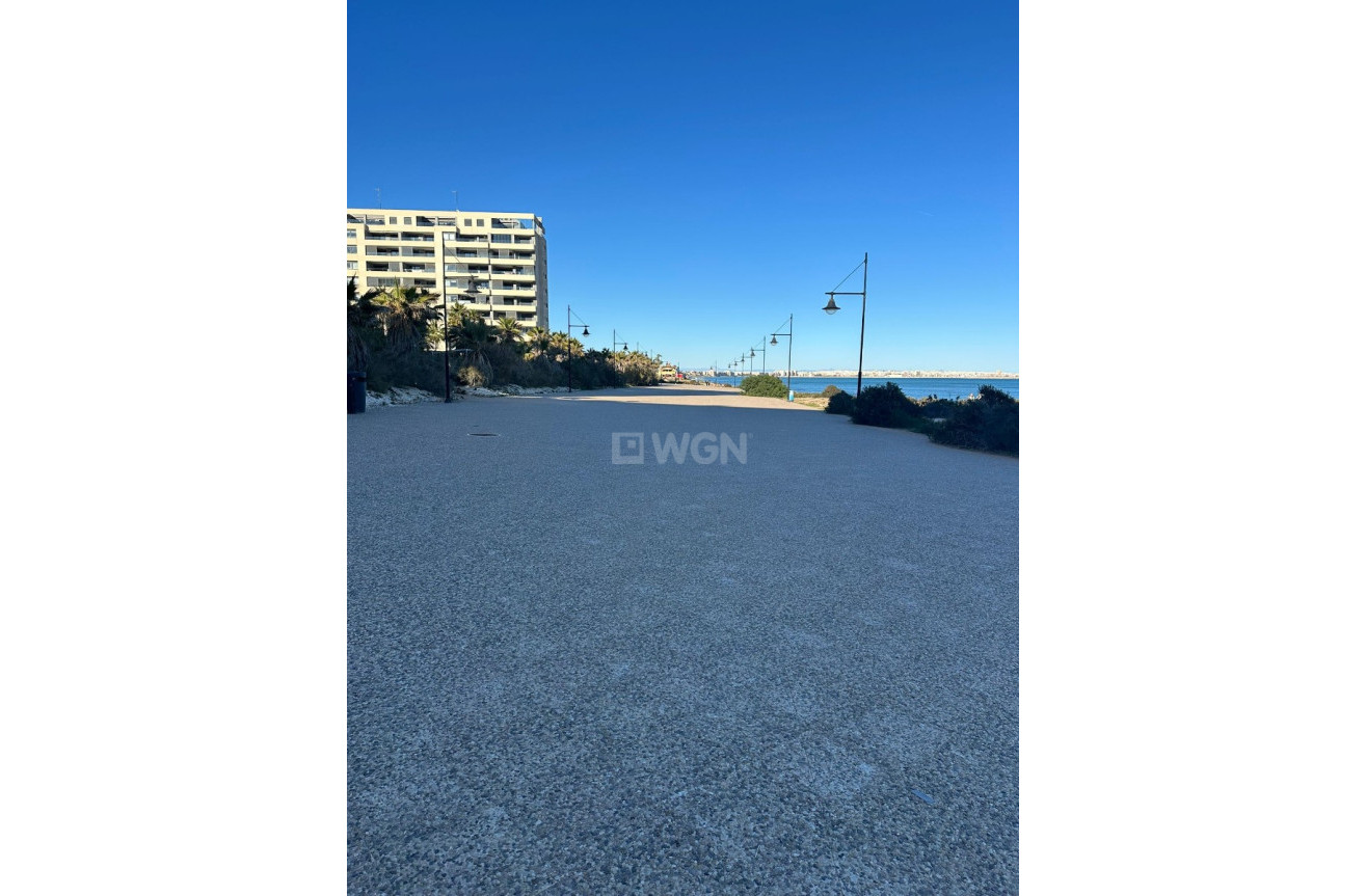 Resale - Apartment / flat - Punta Prima - Costa Blanca