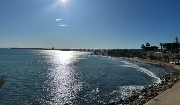 Resale - Apartment / flat - Punta Prima - Costa Blanca