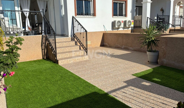 Resale - Apartment / flat - Punta Prima - Costa Blanca