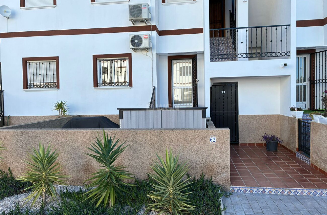 Resale - Apartment / flat - Punta Prima - Costa Blanca
