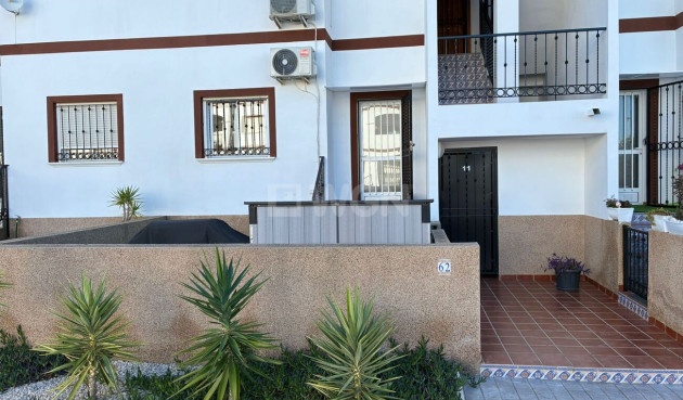 Resale - Apartment / flat - Punta Prima - Costa Blanca