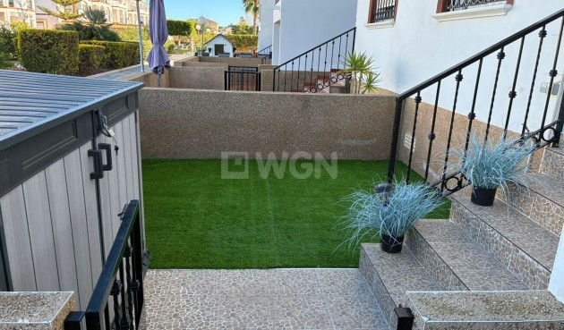 Resale - Apartment / flat - Punta Prima - Costa Blanca