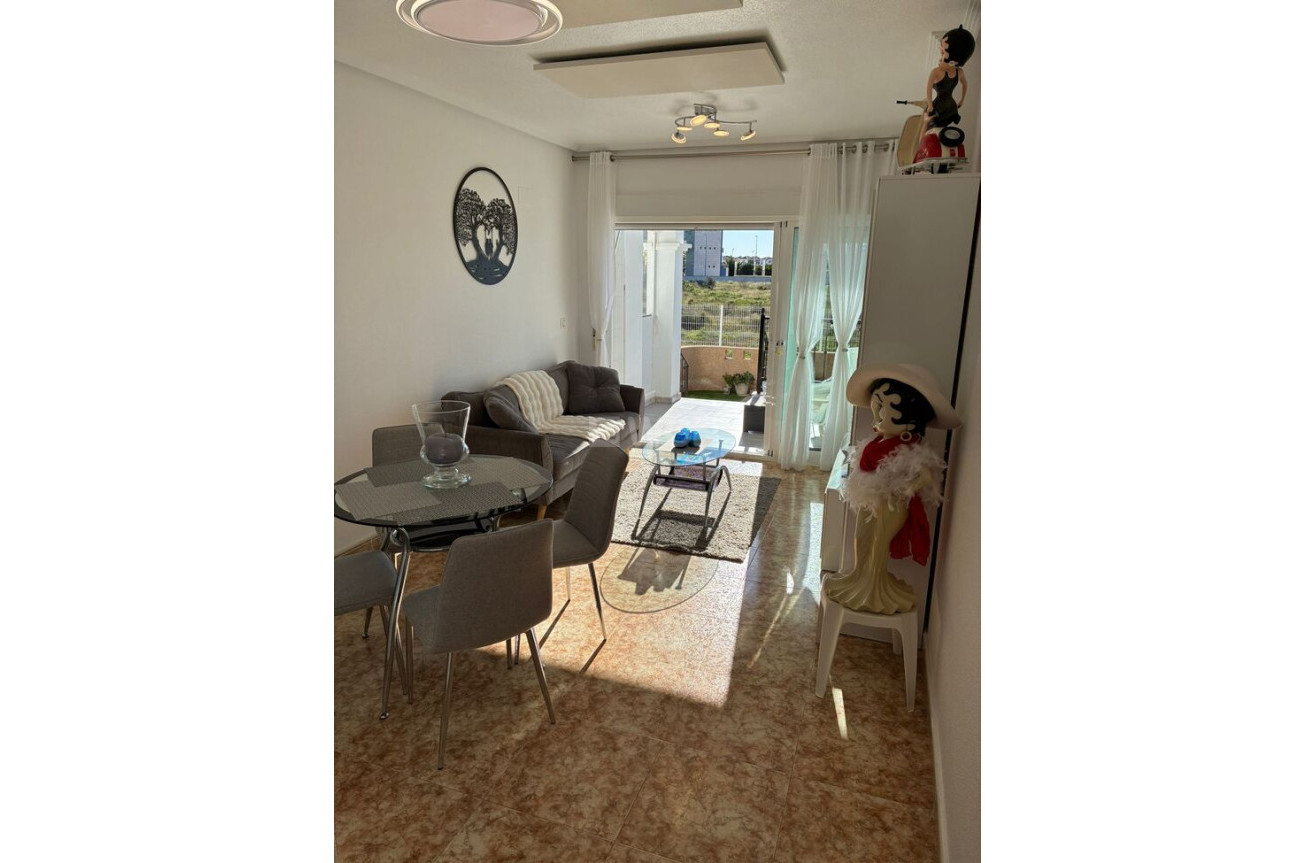 Resale - Apartment / flat - Punta Prima - Costa Blanca