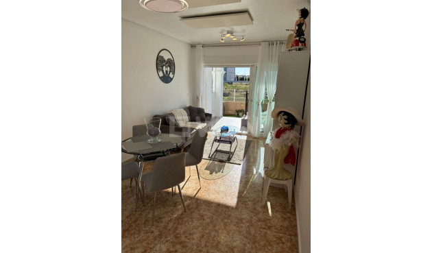 Resale - Apartment / flat - Punta Prima - Costa Blanca
