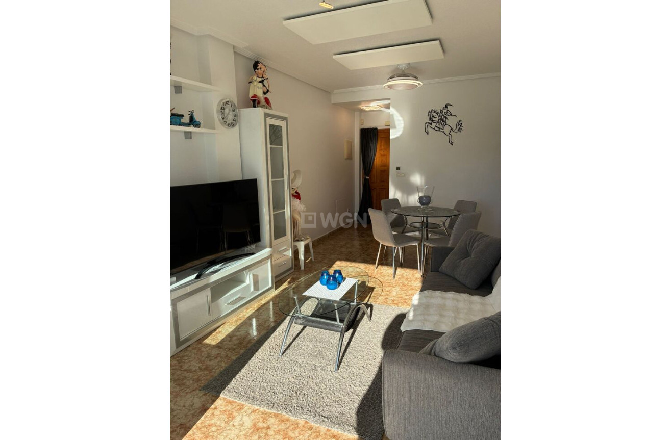 Resale - Apartment / flat - Punta Prima - Costa Blanca