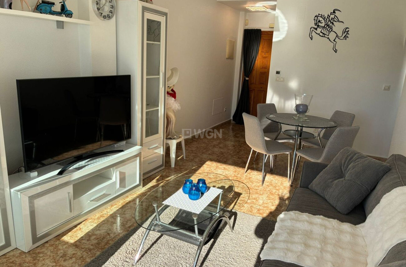 Resale - Apartment / flat - Punta Prima - Costa Blanca