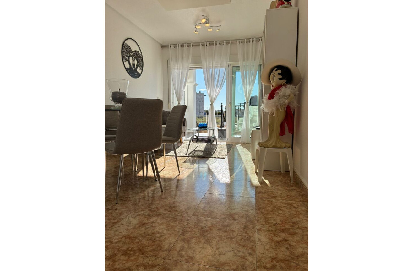 Resale - Apartment / flat - Punta Prima - Costa Blanca